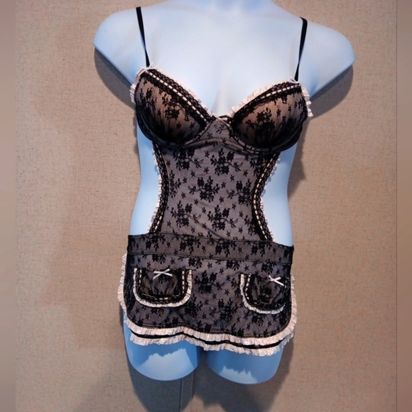 Victoria's Secret Black and Cream Lace Chemise - Picture 1 of 4